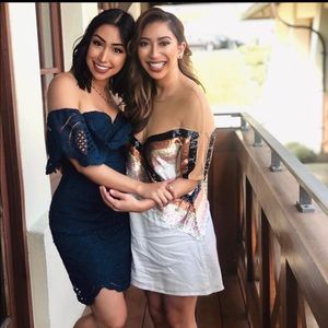 Lulus over the shoulder green blue dress